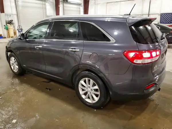 5XYPGDA30HG300220 2017 KIA SORENTO - Image 2
