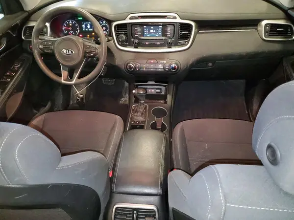 5XYPGDA30HG300220 2017 KIA SORENTO - Image 8