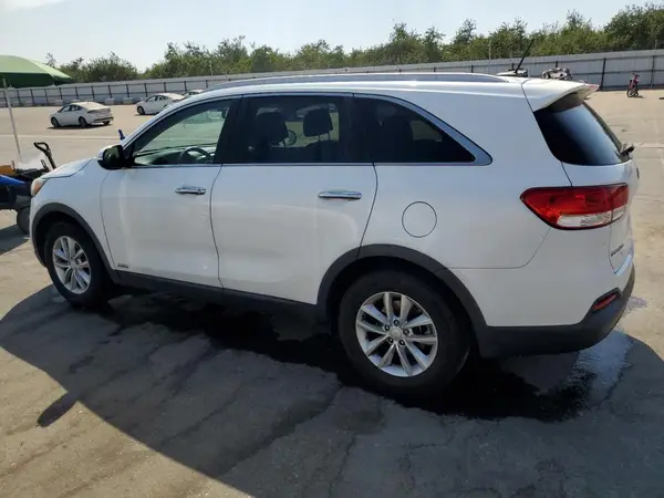 5XYPGDA30HG329653 2017 KIA SORENTO - Image 2