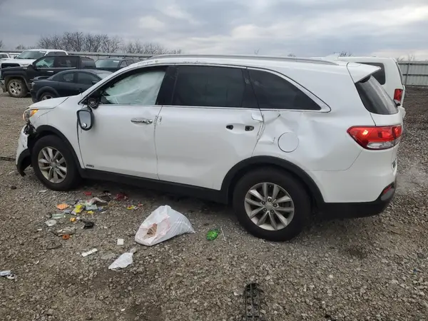 5XYPGDA30HG337011 2017 KIA SORENTO - Image 2