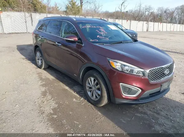 5XYPGDA30JG367941 2018 KIA SORENTO - Image 1