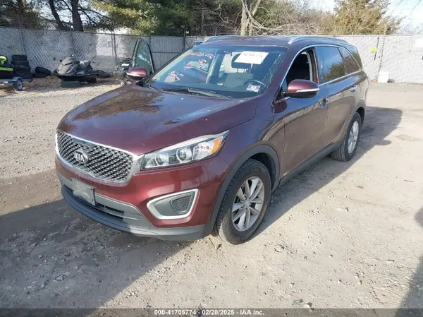 5XYPGDA30JG367941 2018 KIA SORENTO - Image 2