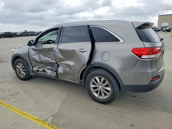 5XYPGDA30JG386313 2018 KIA SORENTO - Image 2