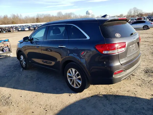 5XYPGDA30JG393763 2018 KIA SORENTO - Image 2