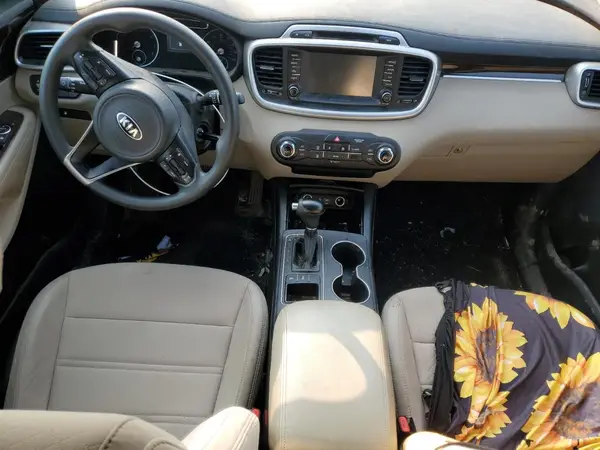 5XYPGDA30JG399367 2018 KIA SORENTO - Image 8