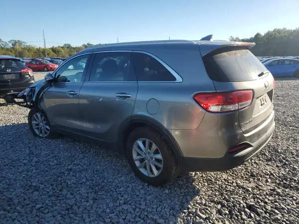 5XYPGDA30JG405183 2018 KIA SORENTO - Image 2