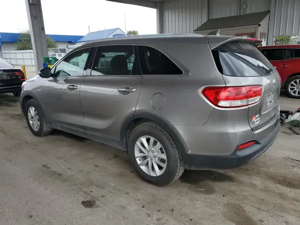 5XYPGDA30JG411632 2018 KIA SORENTO - Image 2