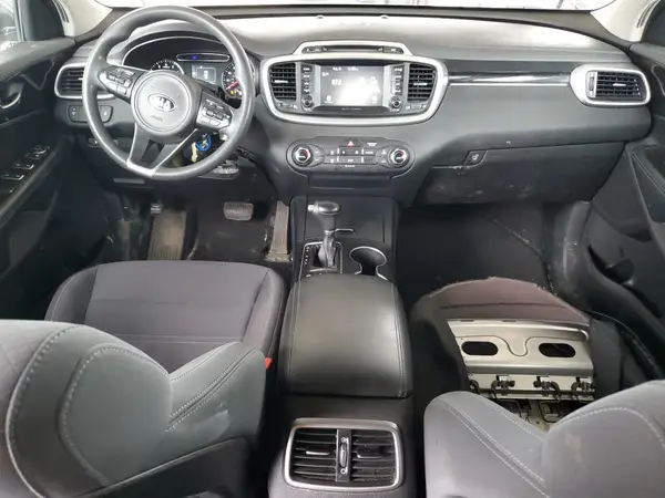 5XYPGDA30JG411632 2018 KIA SORENTO - Image 8