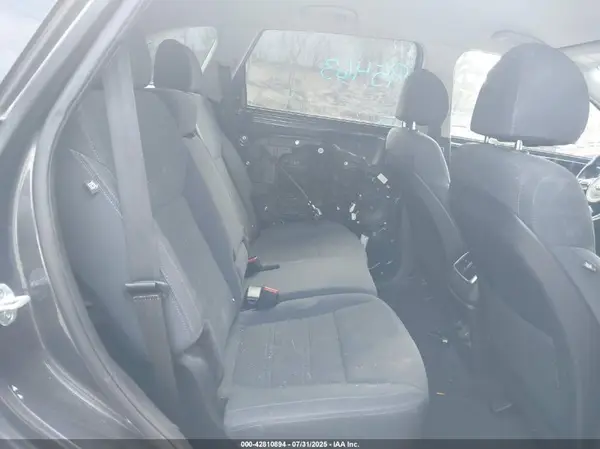 5XYPGDA30JG415048 2018 KIA SORENTO - Image 8