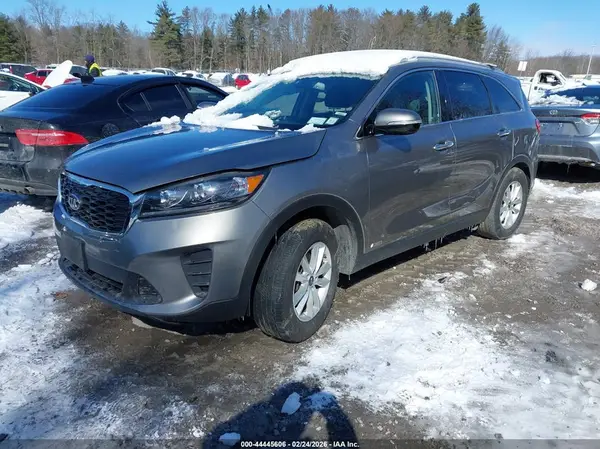 5XYPGDA30KG432806 2019 KIA SORENTO - Image 2
