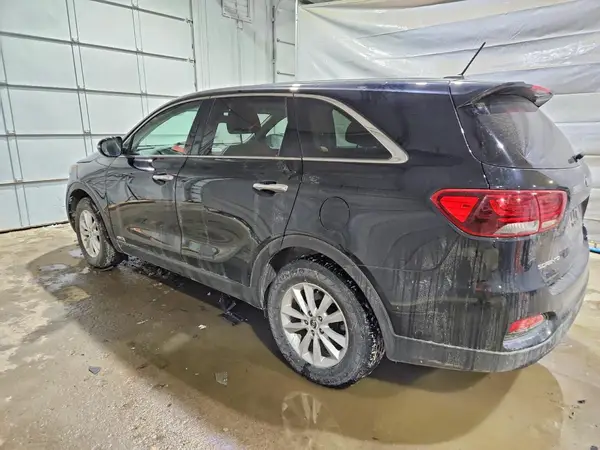 5XYPGDA30KG432868 2019 KIA SORENTO - Image 2