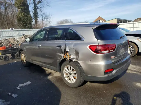 5XYPGDA30KG434572 2019 KIA SORENTO - Image 2