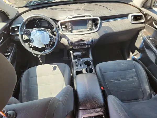 5XYPGDA30KG437472 2019 KIA SORENTO - Image 8