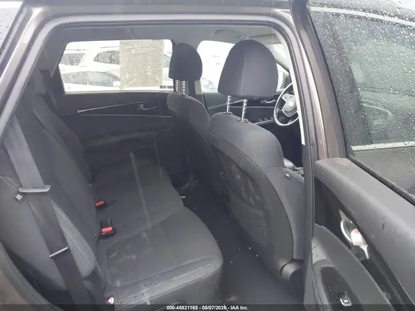 5XYPGDA30KG439500 2019 KIA SORENTO - Image 8