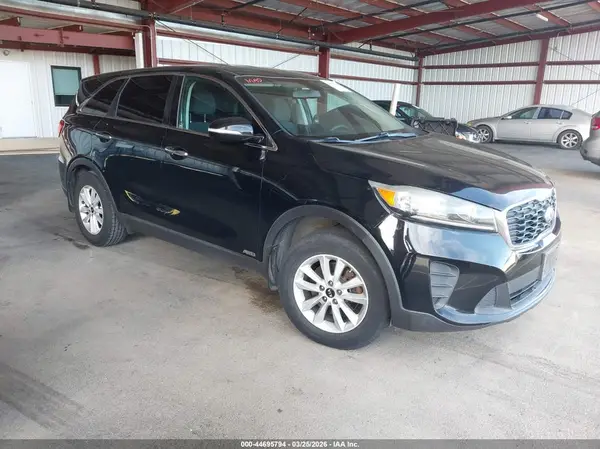 5XYPGDA30KG442767 2019 KIA SORENTO - Image 1