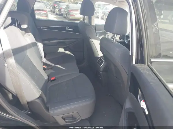 5XYPGDA30KG447385 2019 KIA SORENTO - Image 8