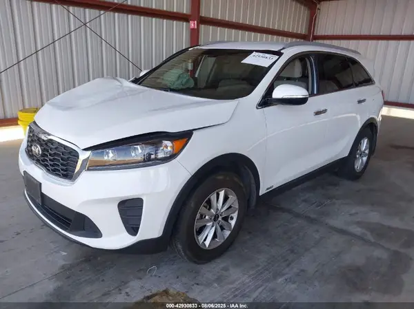 5XYPGDA30KG447399 2019 KIA SORENTO - Image 2