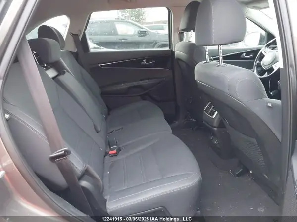 5XYPGDA30KG454563 2019 KIA SORENTO - Image 8