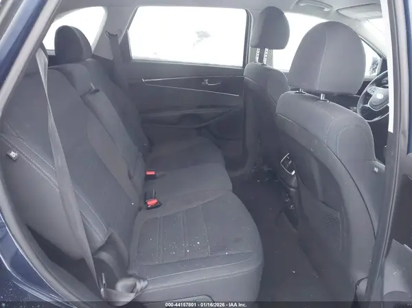 5XYPGDA30KG462369 2019 KIA SORENTO - Image 8