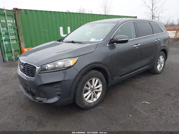 5XYPGDA30KG465143 2019 KIA SORENTO - Image 2