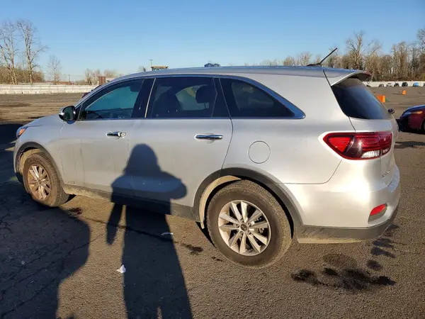 5XYPGDA30KG473534 2019 KIA SORENTO - Image 2