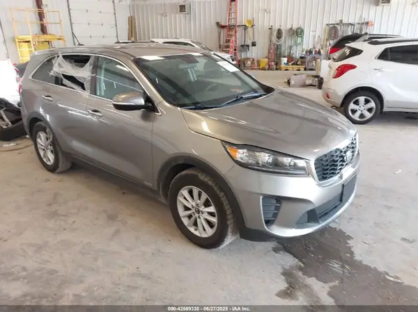 5XYPGDA30KG476384 2019 KIA SORENTO - Image 1