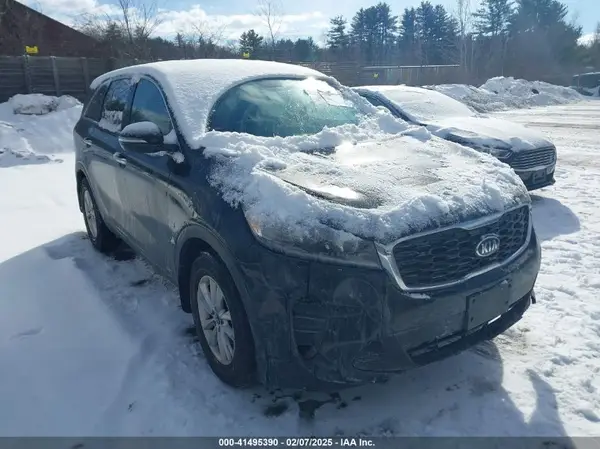 5XYPGDA30KG478488 2019 KIA SORENTO - Image 1