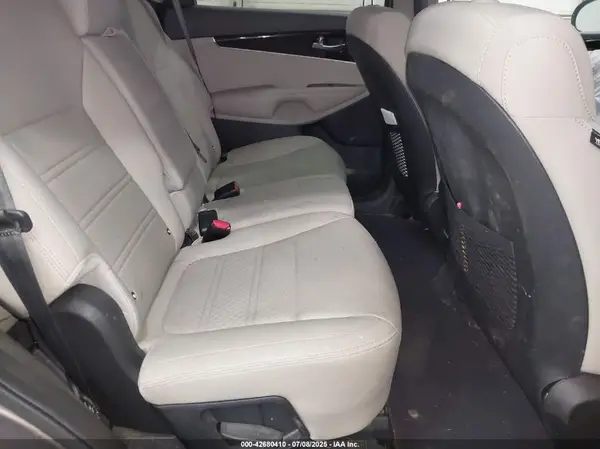 5XYPGDA30KG478653 2019 KIA SORENTO - Image 8