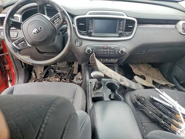 5XYPGDA30KG504877 2019 KIA SORENTO - Image 8