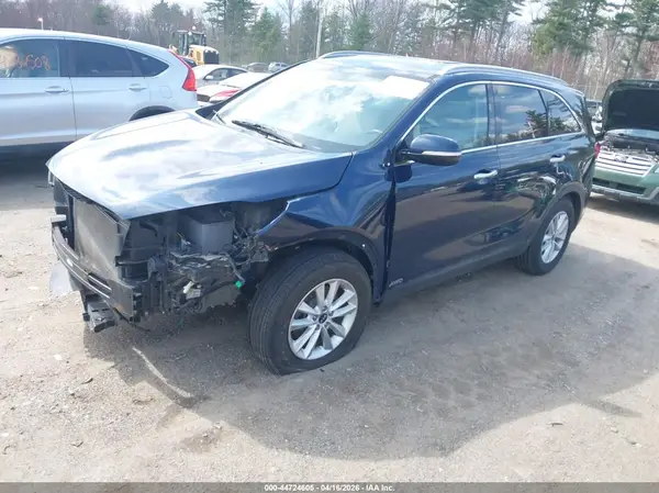 5XYPGDA30KG525454 2019 KIA SORENTO - Image 2