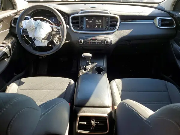 5XYPGDA30KG527110 2019 KIA SORENTO - Image 8