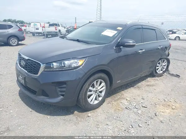 5XYPGDA30KG545753 2019 KIA SORENTO - Image 2