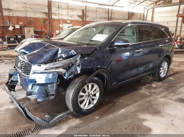 5XYPGDA30KG546935 2019 KIA SORENTO - Image 2