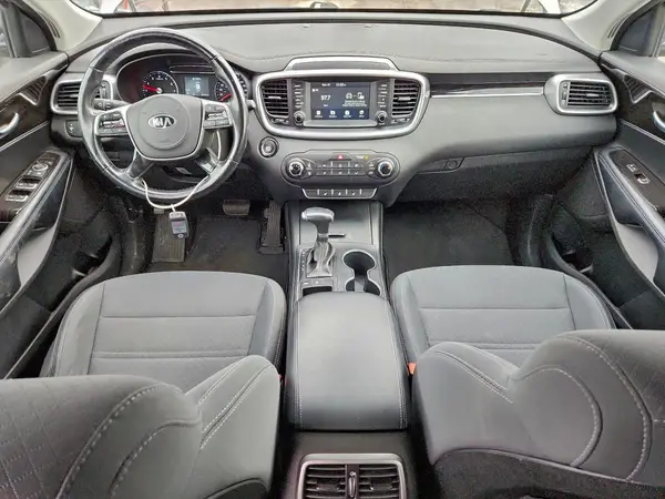 5XYPGDA30KG549558 2019 KIA SORENTO - Image 8