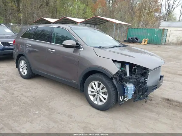 5XYPGDA30KG559460 2019 KIA SORENTO - Image 1