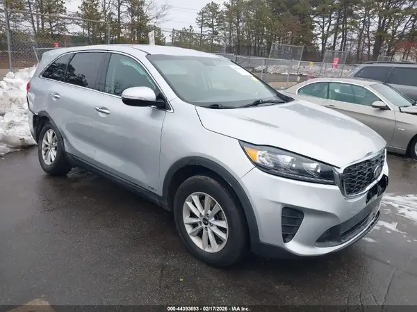 5XYPGDA30KG565386 2019 KIA SORENTO - Image 1