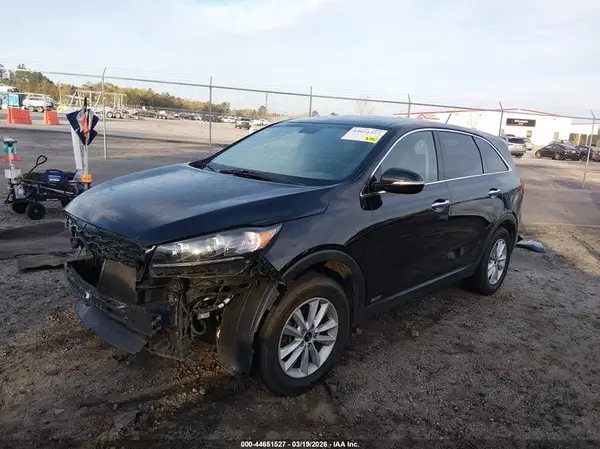 5XYPGDA30KG566120 2019 KIA SORENTO - Image 2