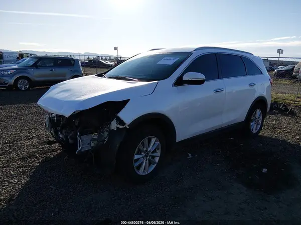 5XYPGDA30KG568935 2019 KIA SORENTO - Image 2