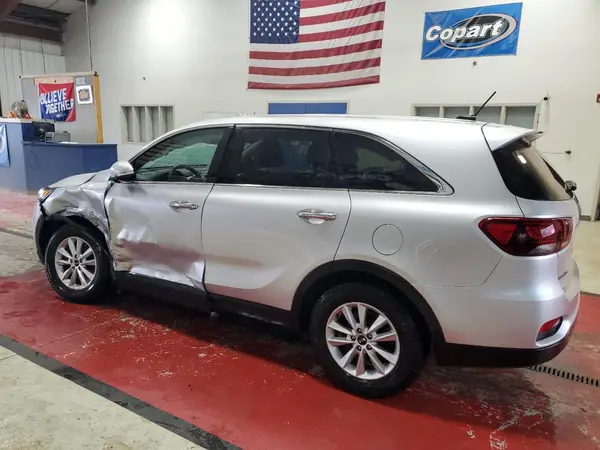 5XYPGDA30KG570104 2019 KIA SORENTO - Image 2