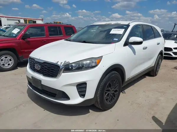5XYPGDA30KG574475 2019 KIA SORENTO - Image 2