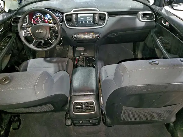 5XYPGDA30KG574945 2019 KIA SORENTO - Image 8