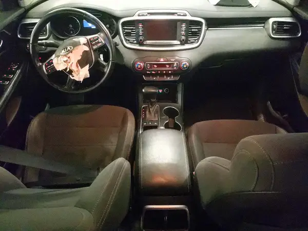 5XYPGDA30KG575478 2019 KIA SORENTO - Image 8