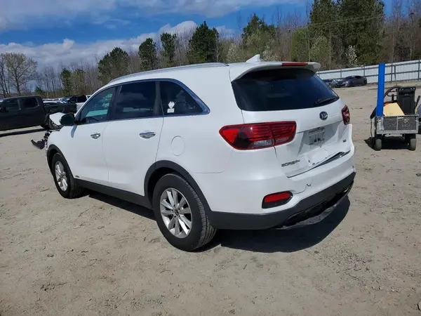 5XYPGDA30KG596069 2019 KIA SORENTO - Image 2
