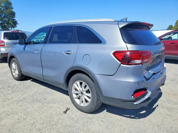 5XYPGDA30KG597223 2019 KIA SORENTO - Image 2