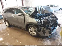 5XYPGDA30KG602761 2019 KIA SORENTO