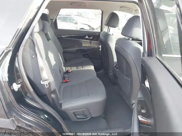 5XYPGDA30LG645742 2020 KIA SORENTO - Image 8