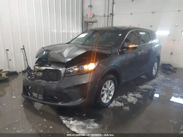 5XYPGDA30LG649273 2020 KIA SORENTO - Image 2
