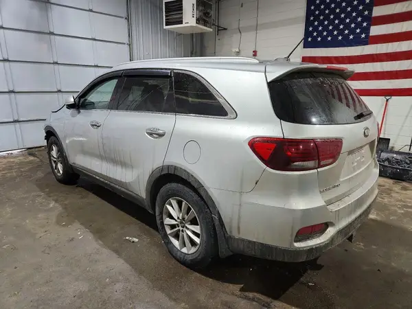 5XYPGDA30LG661696 2020 KIA SORENTO - Image 2