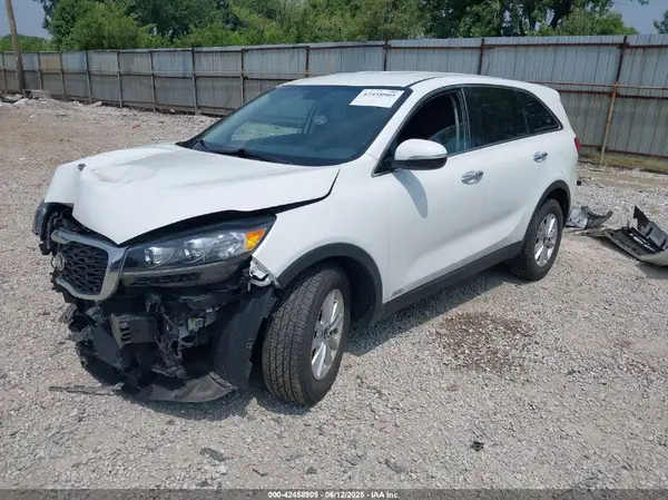5XYPGDA30LG664758 2020 KIA SORENTO - Image 2