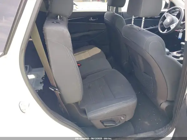 5XYPGDA30LG664758 2020 KIA SORENTO - Image 8